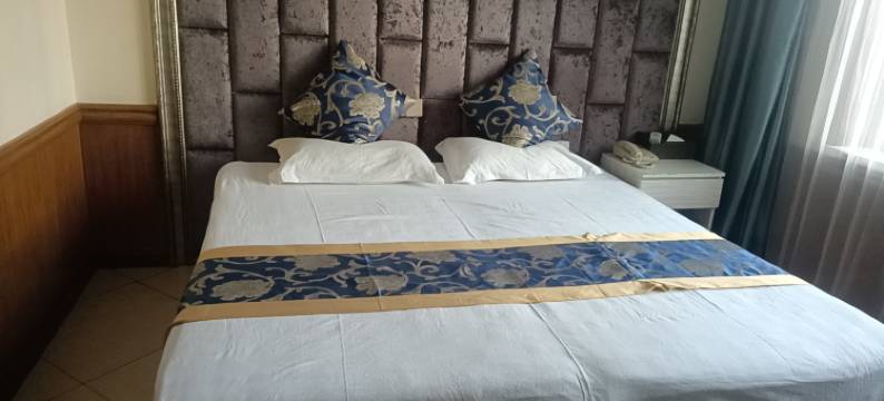 麒麟阁健足酒店(珲春龙源西街海鲜街店)图片