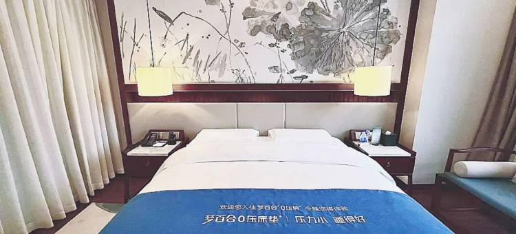 柏蔓艺术花园酒店(济南高新万达会展中心店)图片