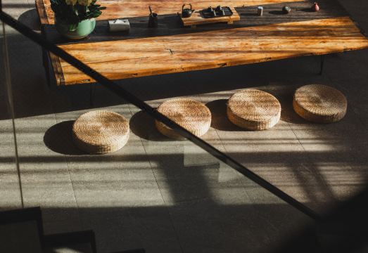 Deshe Life Guesthouse Hotel Overview