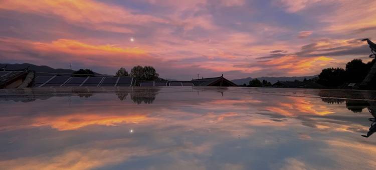 花筑·阳光三地丨Cloud天空之境·落日晚霞观景美宿(束河古镇店)图片