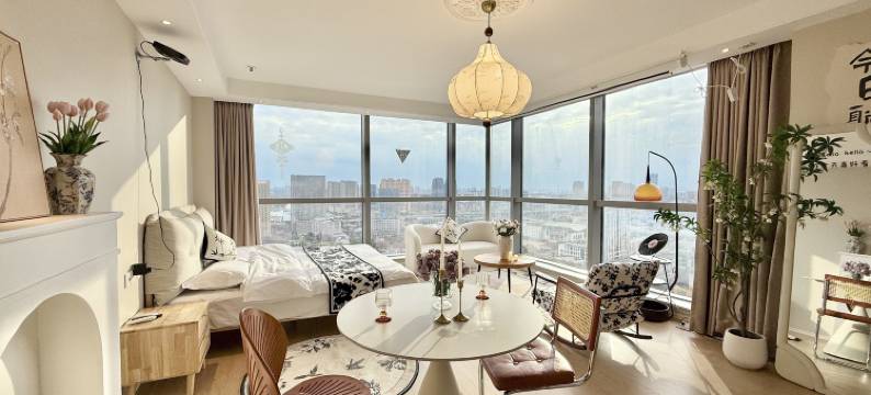 乐美设计师民宿(万象城店)图片