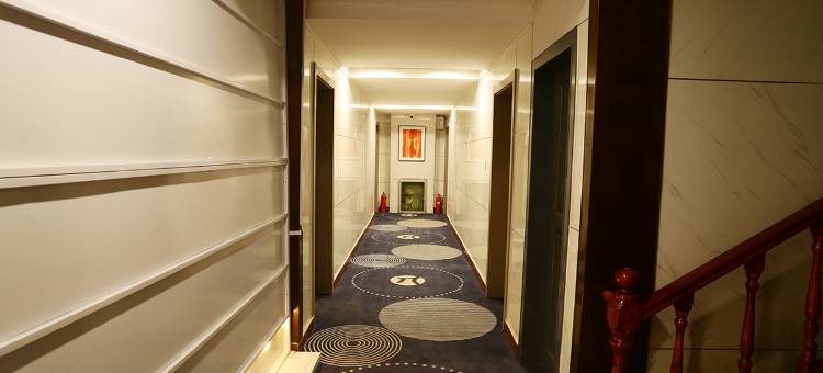 派酒店(榆林老街南门汽车站店)图片