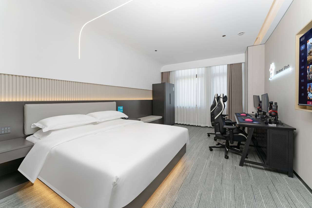 爱电竞酒店(郑州曼哈顿广场燕庄地铁站店)图片