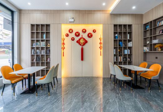 GreenTree Inn Hotel (Lingshan Liufeng Road Branch) Hotel Overview