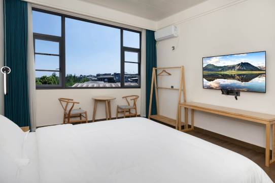 青城山静逸悠舍民宿(青城山高铁站店)