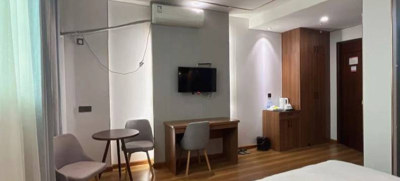 鑫柳城酒店(中骏世界城店)图片