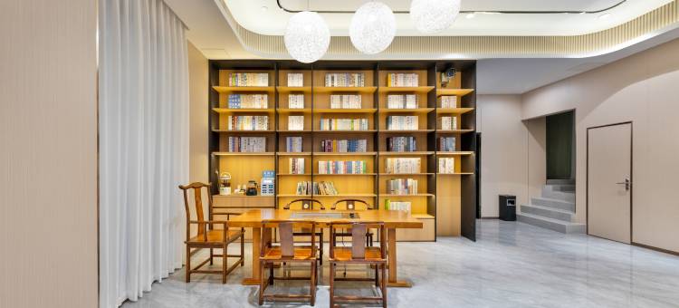 日丽智能酒店(湛江高铁西站店)图片