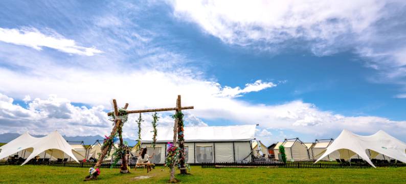 喀拉峻爱上山营地(猎鹰台店)图片