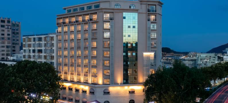 华香酒店(陵水高铁站海韵广场店)图片