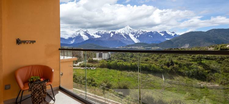 远山梅里酒店(雾浓顶店)图片