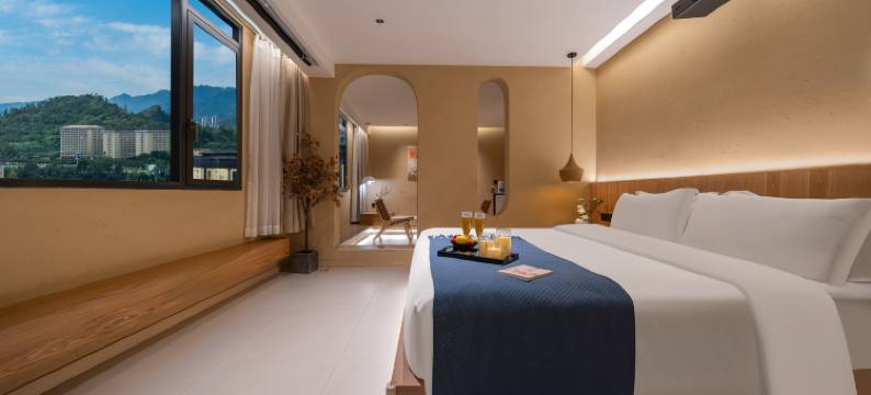 旅青春·巷往民宿(城市中心广场店)图片