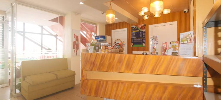 RedDoorz @ Benelio Suites Pavia Iloilo图片