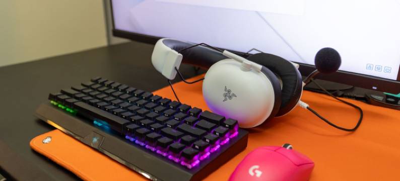 网鱼电竞酒店(上海中山北路镇坪路地铁站店)图片