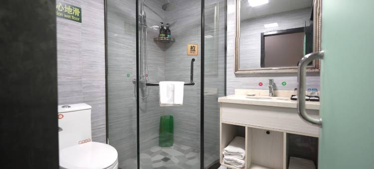 新鸿运商务酒店(乌鲁木齐西山路店)图片