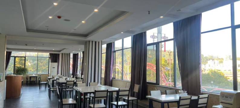 云县浙商大酒店(滨河公园店)图片