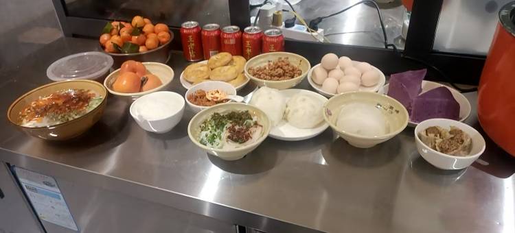 云境·智能酒店(锦海建材城省耕文化公园店)图片