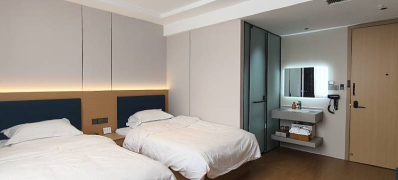 吐鲁番亚悦酒店(葡萄沟店)图片