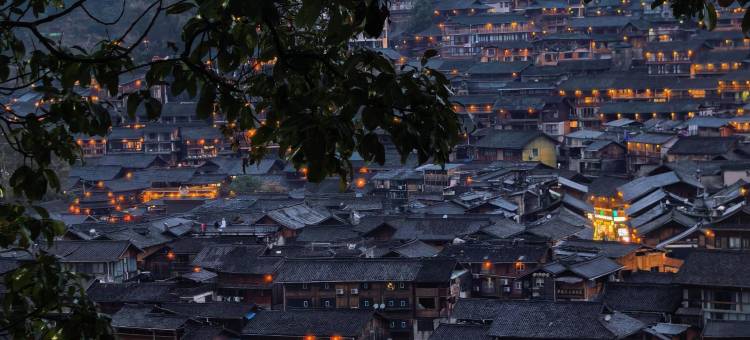 鸾喜·花开半夏全景美宿(西江千户苗寨店)图片