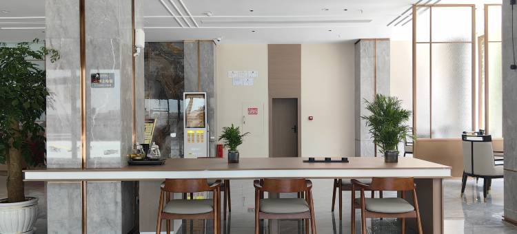 西昌弘海享驻酒店(月亮湖湿地公园西客站店)图片