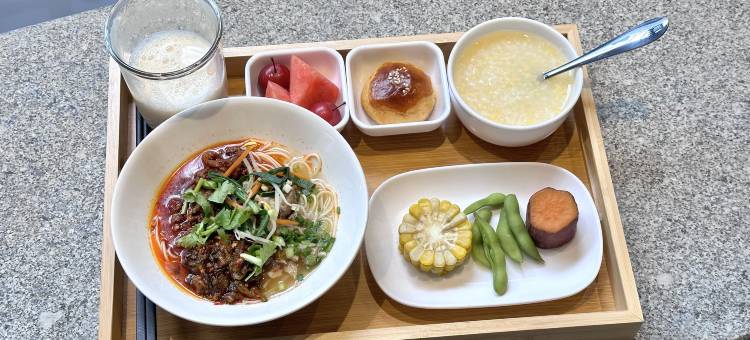 曼月谷智选酒店(祥云高铁站玉波湿地公园店)图片