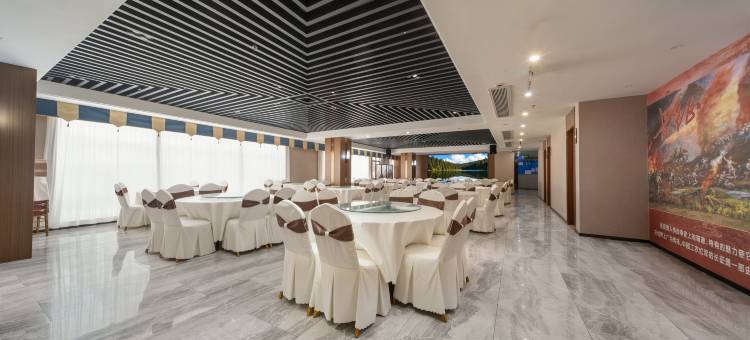 艺选酒店(赣州于都长征广场鹏泰百货店)图片
