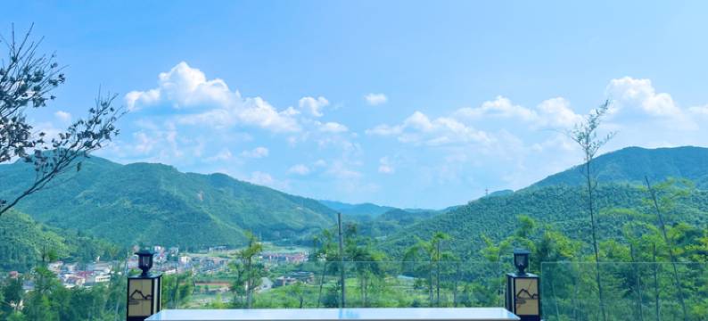 安吉·吾云家日出度假美宿(云上草原度假村店)图片