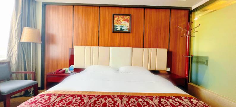 军培酒店(南宁朝阳广场三街两巷店)图片