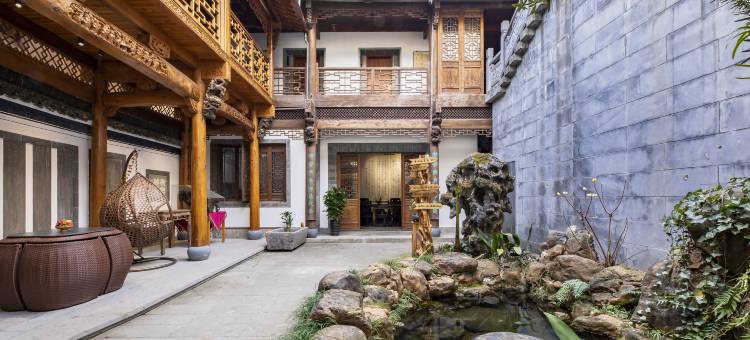 花筑奢·济容山馆文化主题民宿(黄山歙县徽州古城店)图片