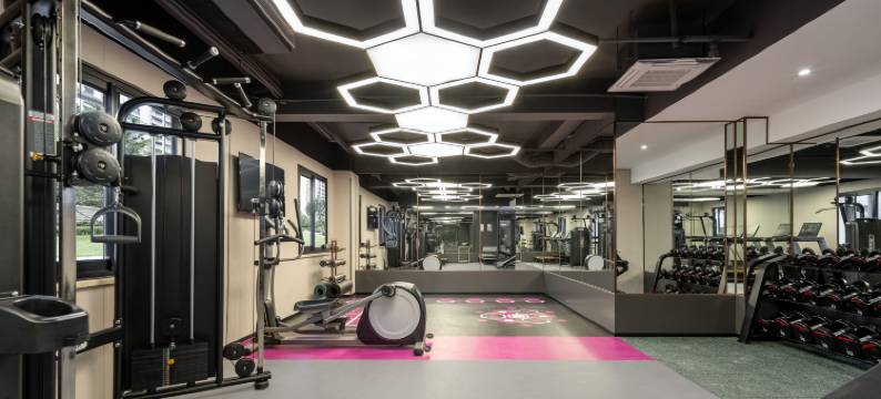 上海五角场殷高西路地铁站亚朵酒店图片