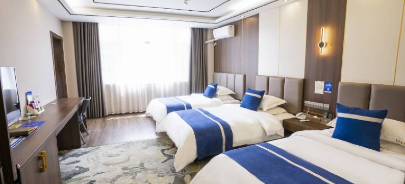 普安豪尊民族风情酒店图片