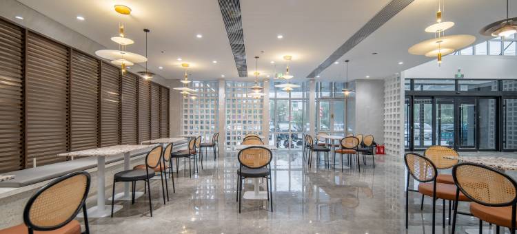 灰鲸国际酒店(龙泉店)图片