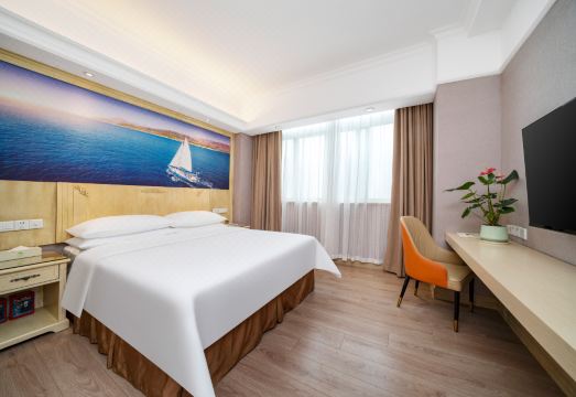 Vienna Hotel Shenzhen Sports Center Bagualing Subway Station BranchHotel Overview