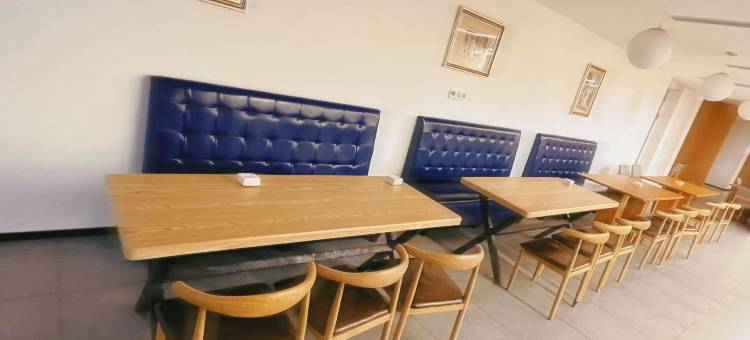 万联公寓酒店(红岛高新区店)图片
