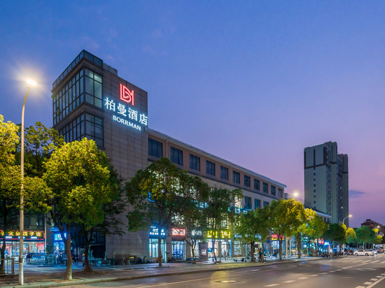 柏曼酒店(上海滴水湖临港万达广场店)