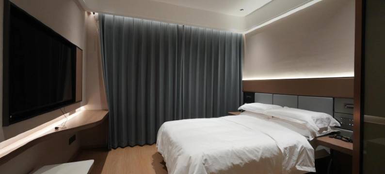 仪征元族城市精选酒店图片