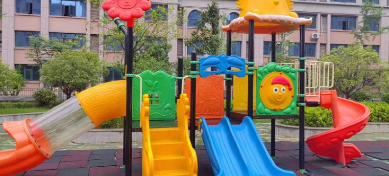 驿路·枫情商务酒店(宜春高安安居路鹏泰百货店)图片