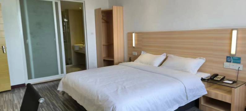 亿宝酒店(武汉工程大学流芳校区店)图片