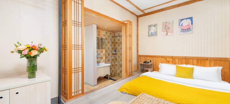 西西里主题酒店(大连西安路地铁站长兴里小吃街店)图片