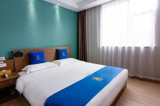 速8酒店(攀枝花中心广场银江湖公园店)