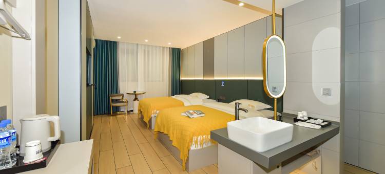 威宁天牧路家酒店(草海火车站明珠大道店)图片