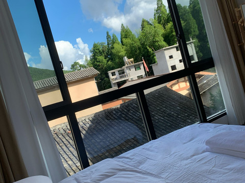 韶托星期八民宿