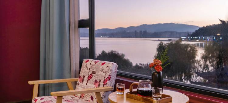 大理臻悦海景酒店(洱海公园店)图片