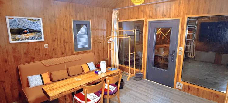 雪谷毕老驴舍酒店图片