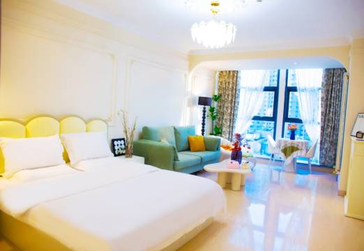 月兮民宿(王府井包百步行街店)