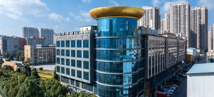 昆明大商汇儿童医院亚朵酒店图片