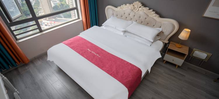 泉隆酒店(昆明羊肠村地铁站金领时代店)图片