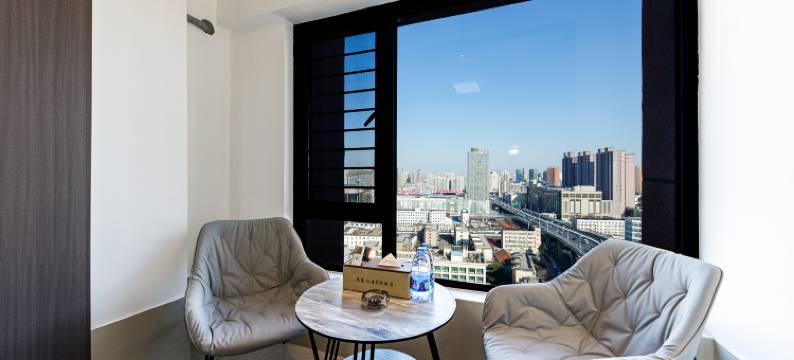 梦华.轻奢观影酒店(郑州火车站银基广场店)图片