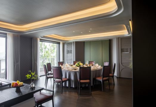 Riverside Garden Holiday Hotel Hotel Overview