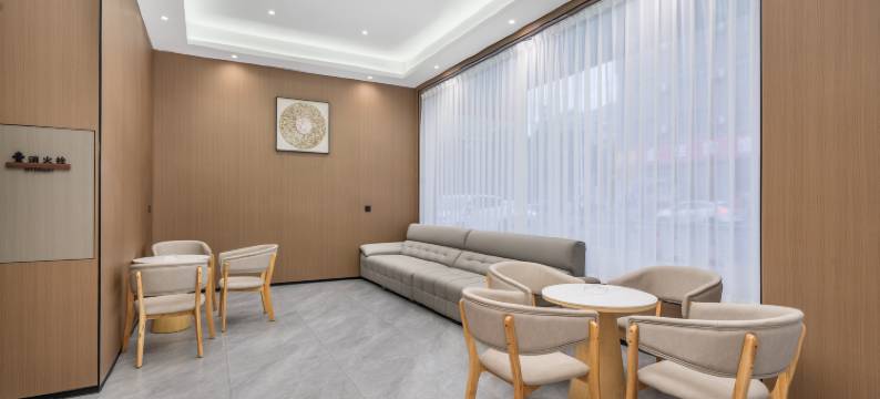 雅柠酒店(藤县浔江公园店)图片