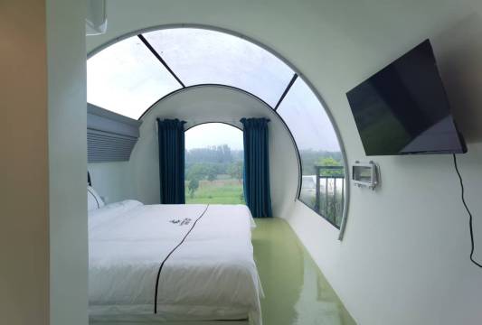 瀍源玫瑰太空舱星空房